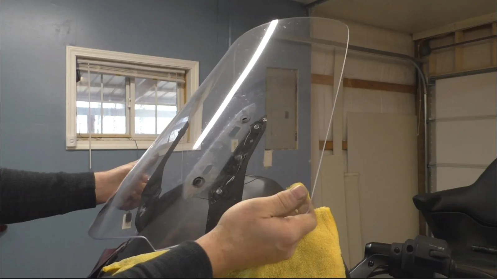 Windshield Remove and Replace